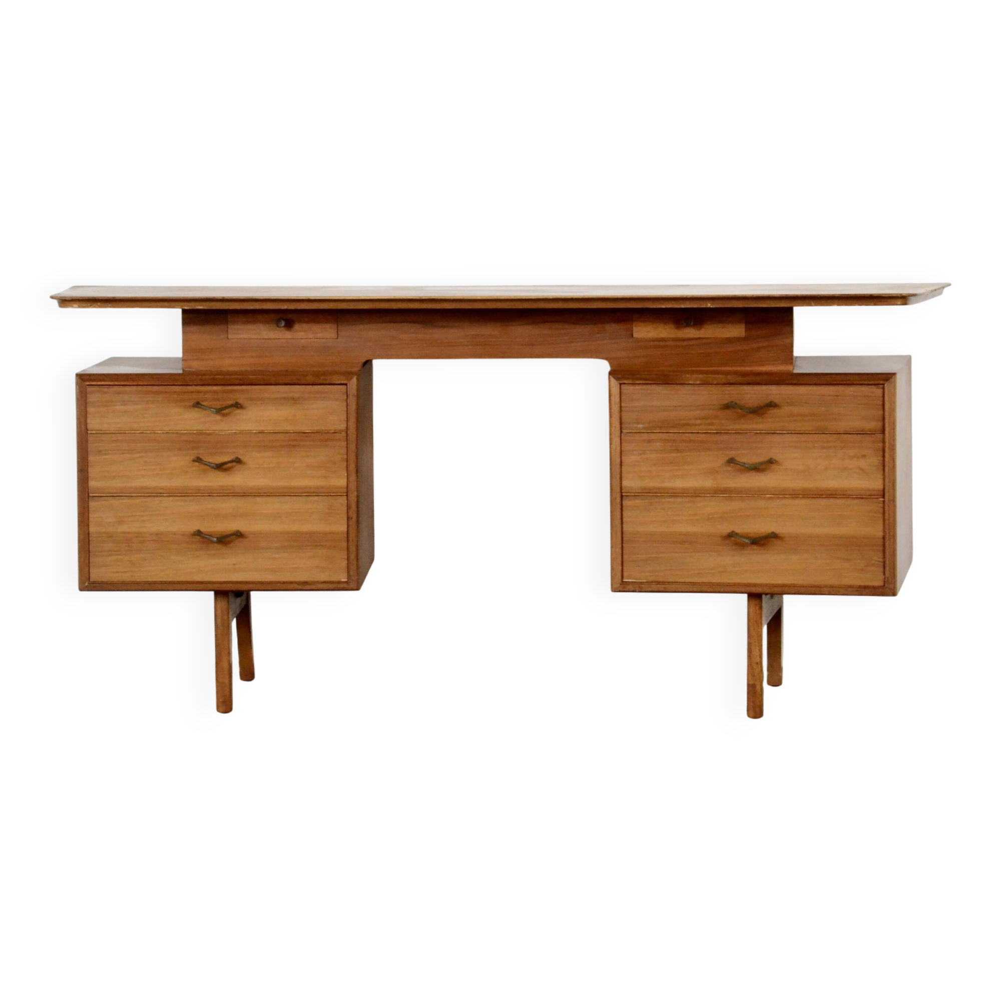 Bureau Alfred Cox du milieu du siècle en noyer et laiton. Style rétro/moderne/da