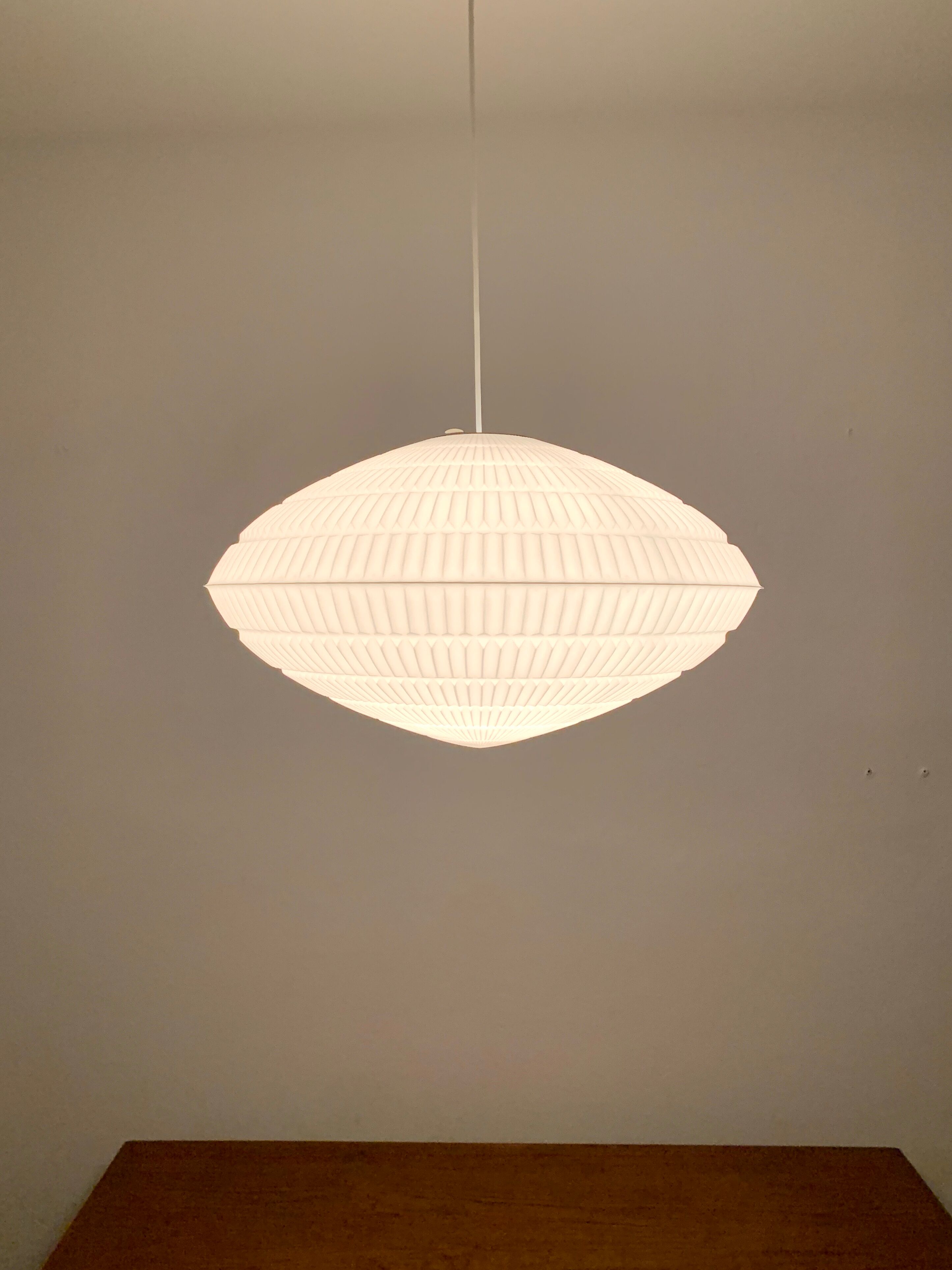 Suspension Origami par Aloys Gangkofner pour Erco 1960