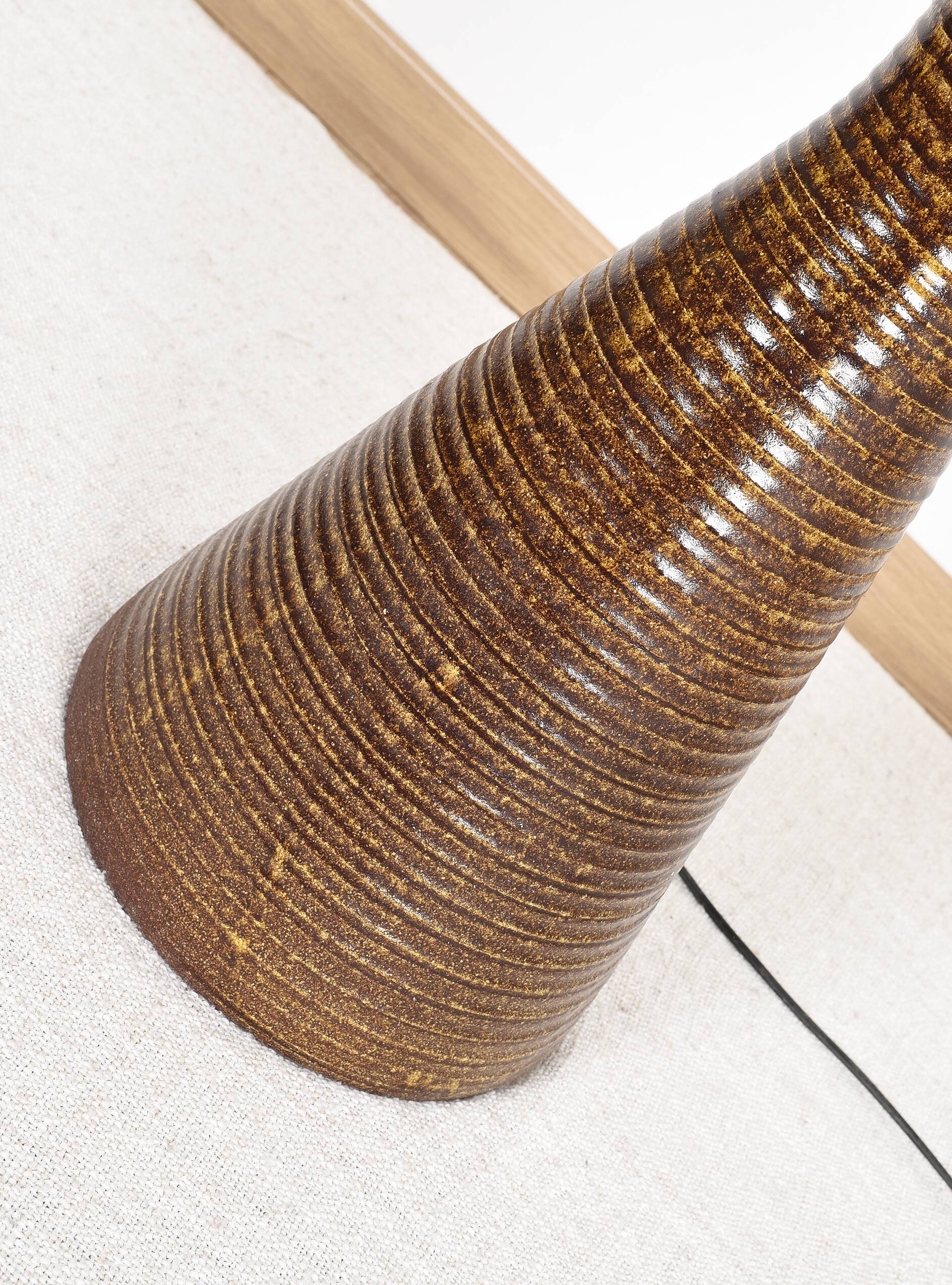 Brutalist ceramic lamp from Accolay