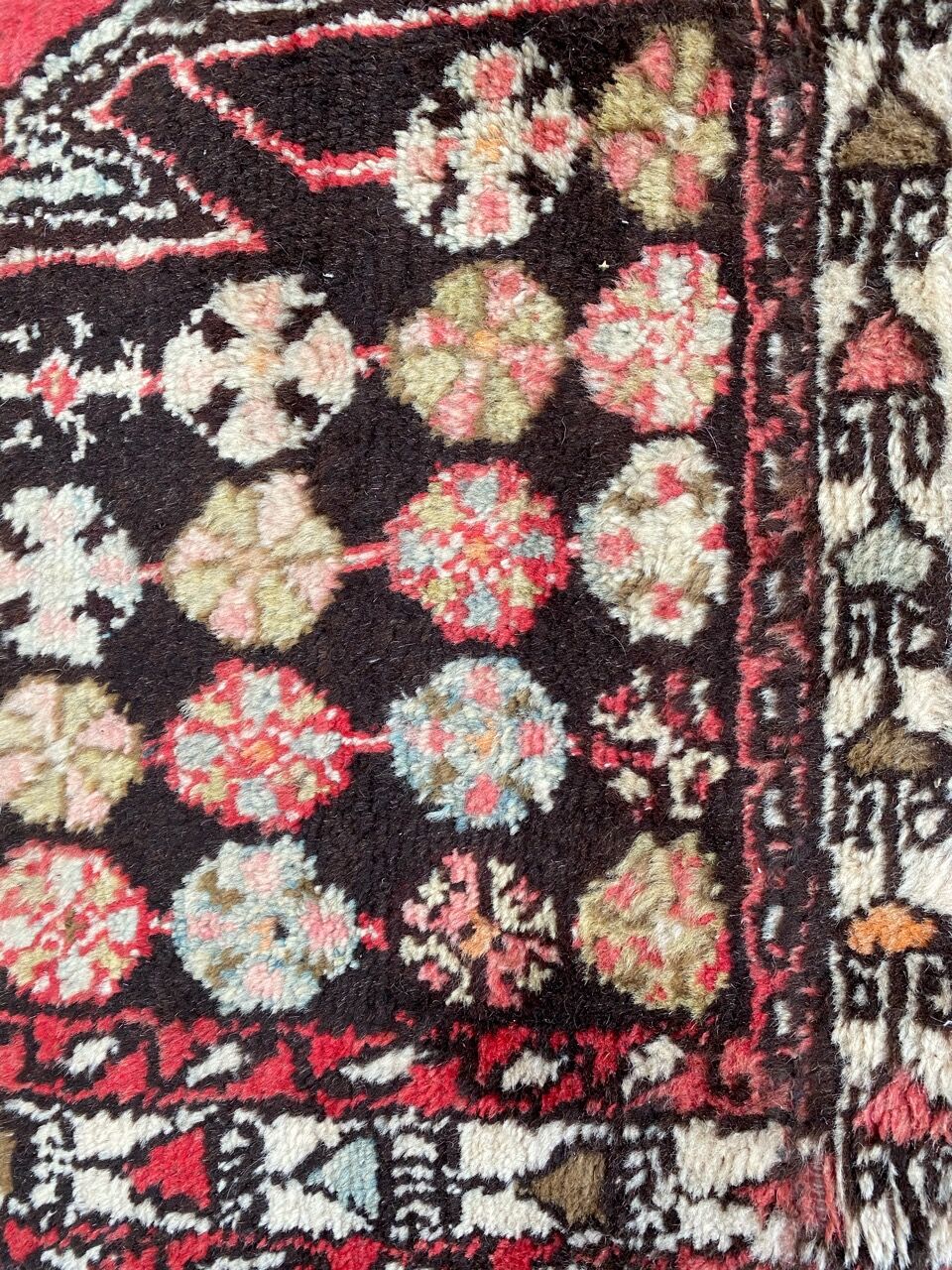 Nice vintage Persian mazlaghan handmade carpet 120x196 cm