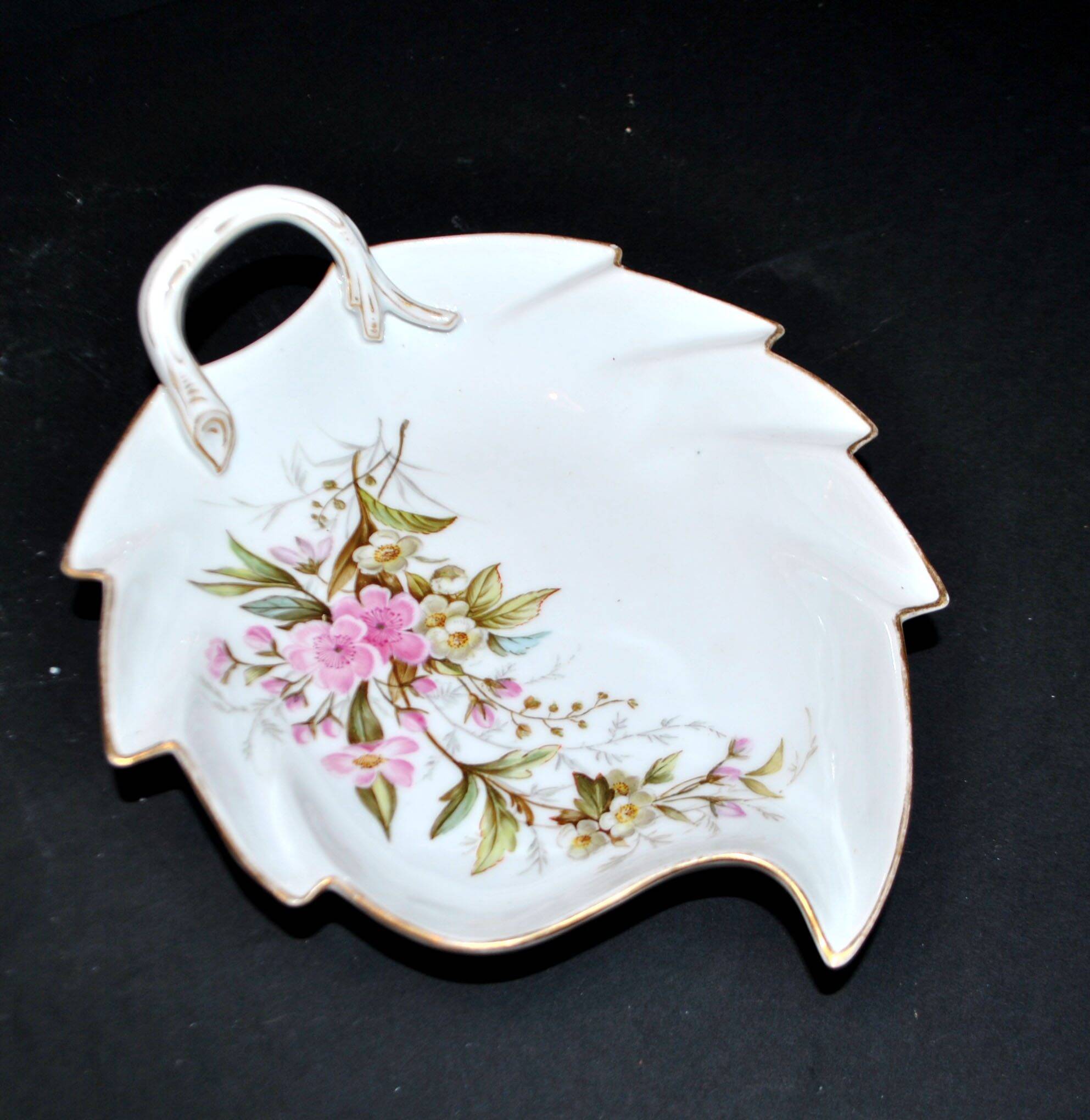 Meissen porcelain dish with pink floral decoration, signed Meissen