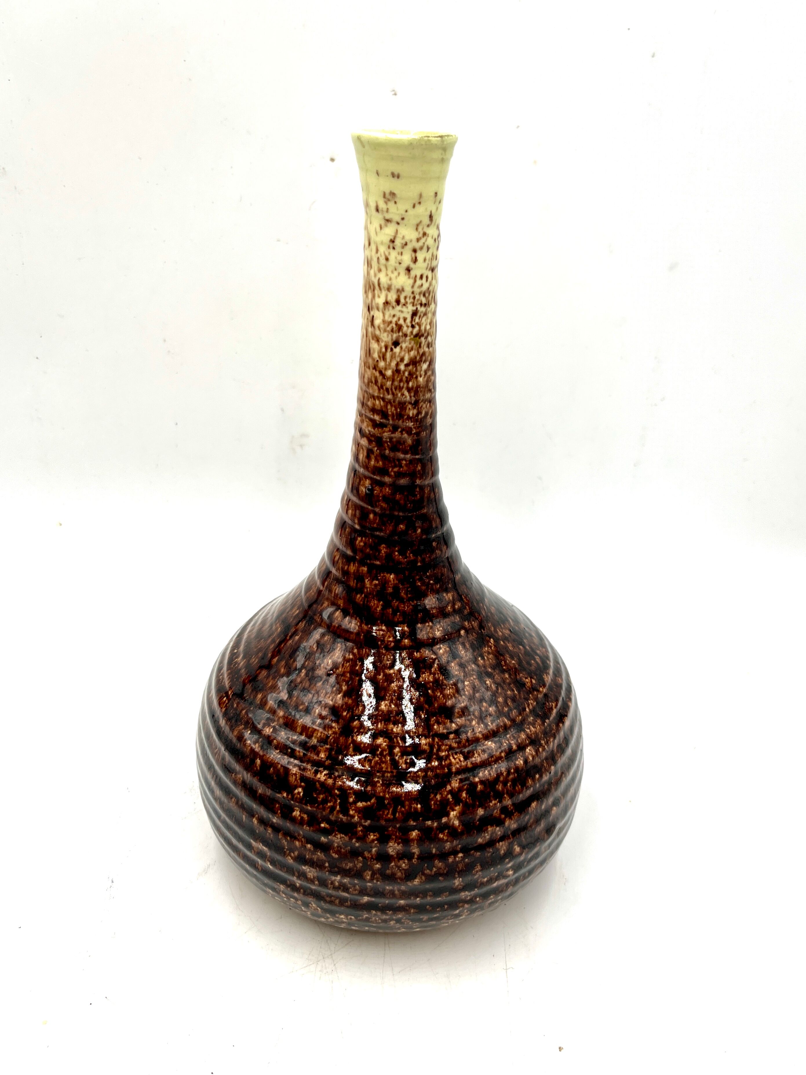 Accolay bottle vase