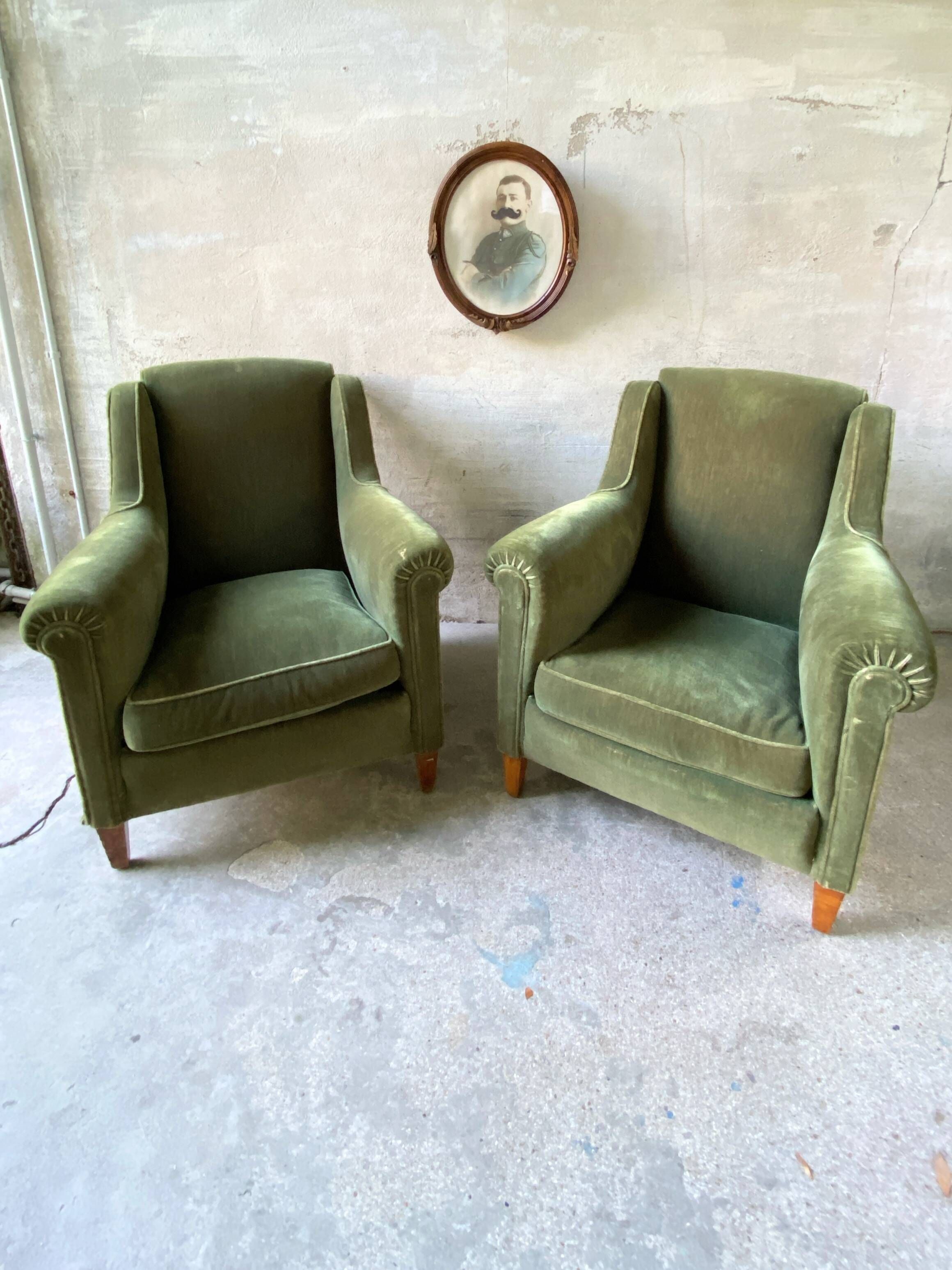 Vintage club armchair in green/khaki velvet fabric