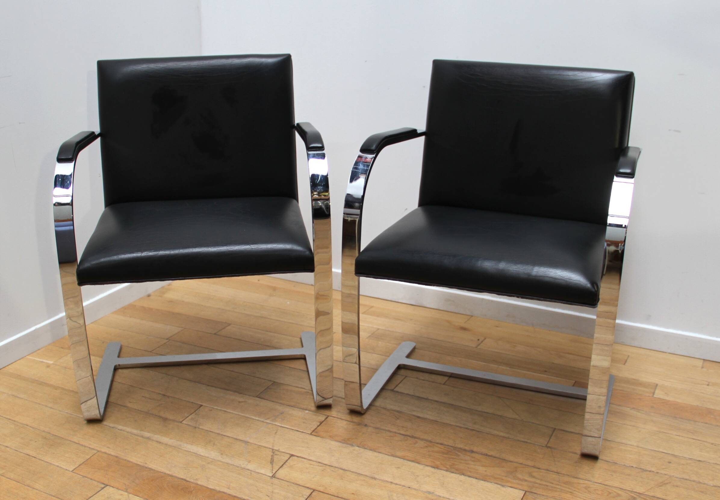 Paire de fauteuils BRNO, Knoll