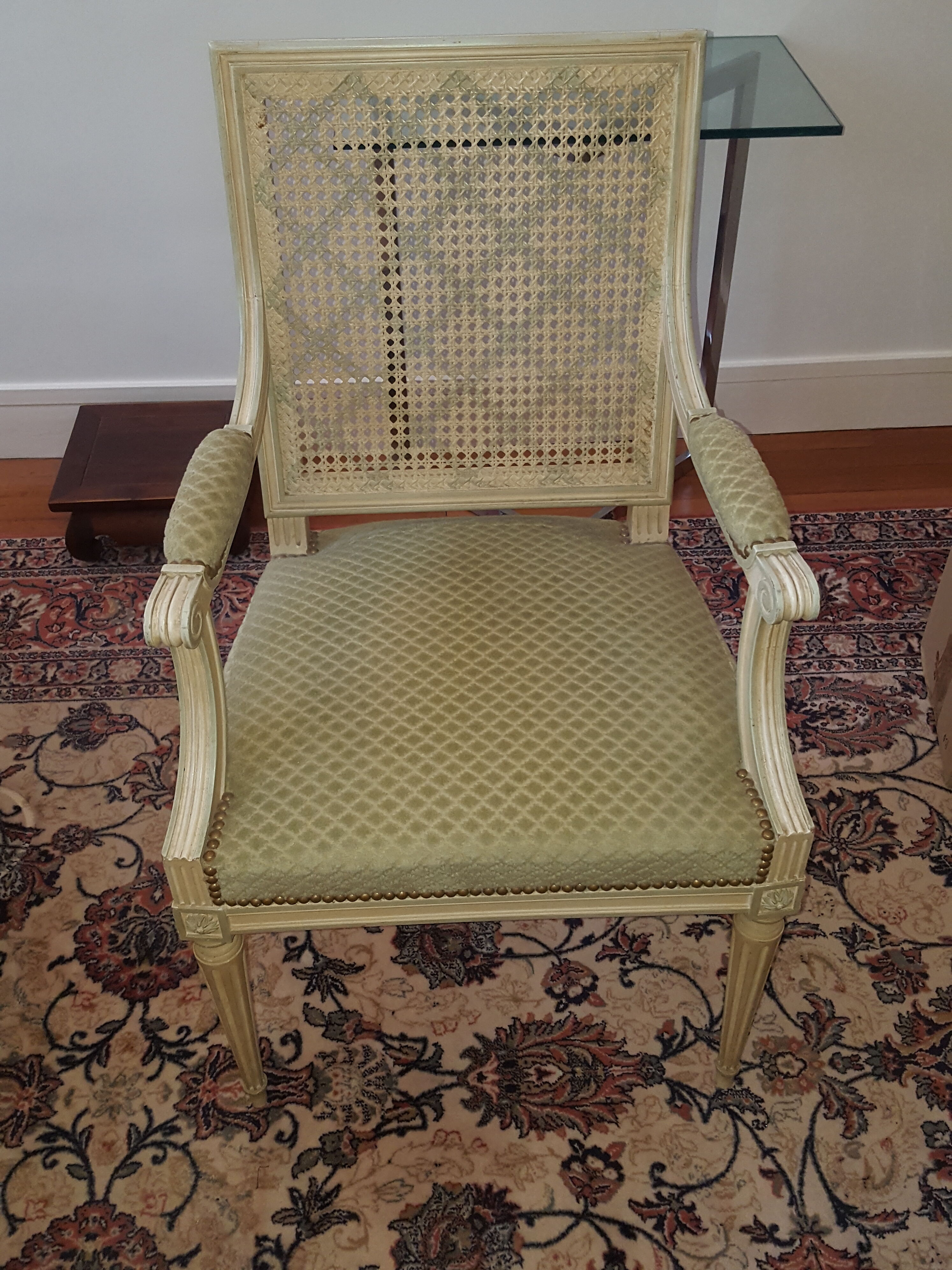 Paire de fauteuils dos cannés Louis XVI