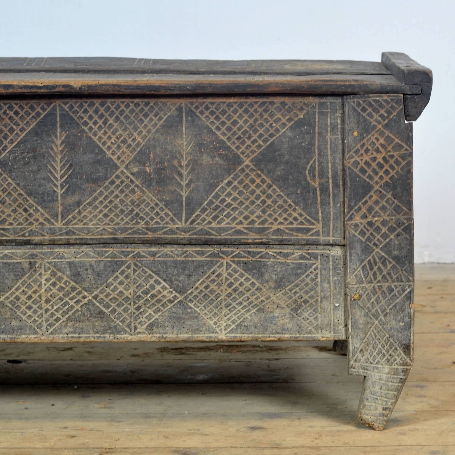 Antique beech shepherd's chest, 1820s