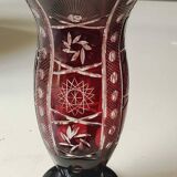 Large vase in hand-cut Bohemian crystal. Deep ruby red. Roemer style. Dim 29 x 14.5 cm