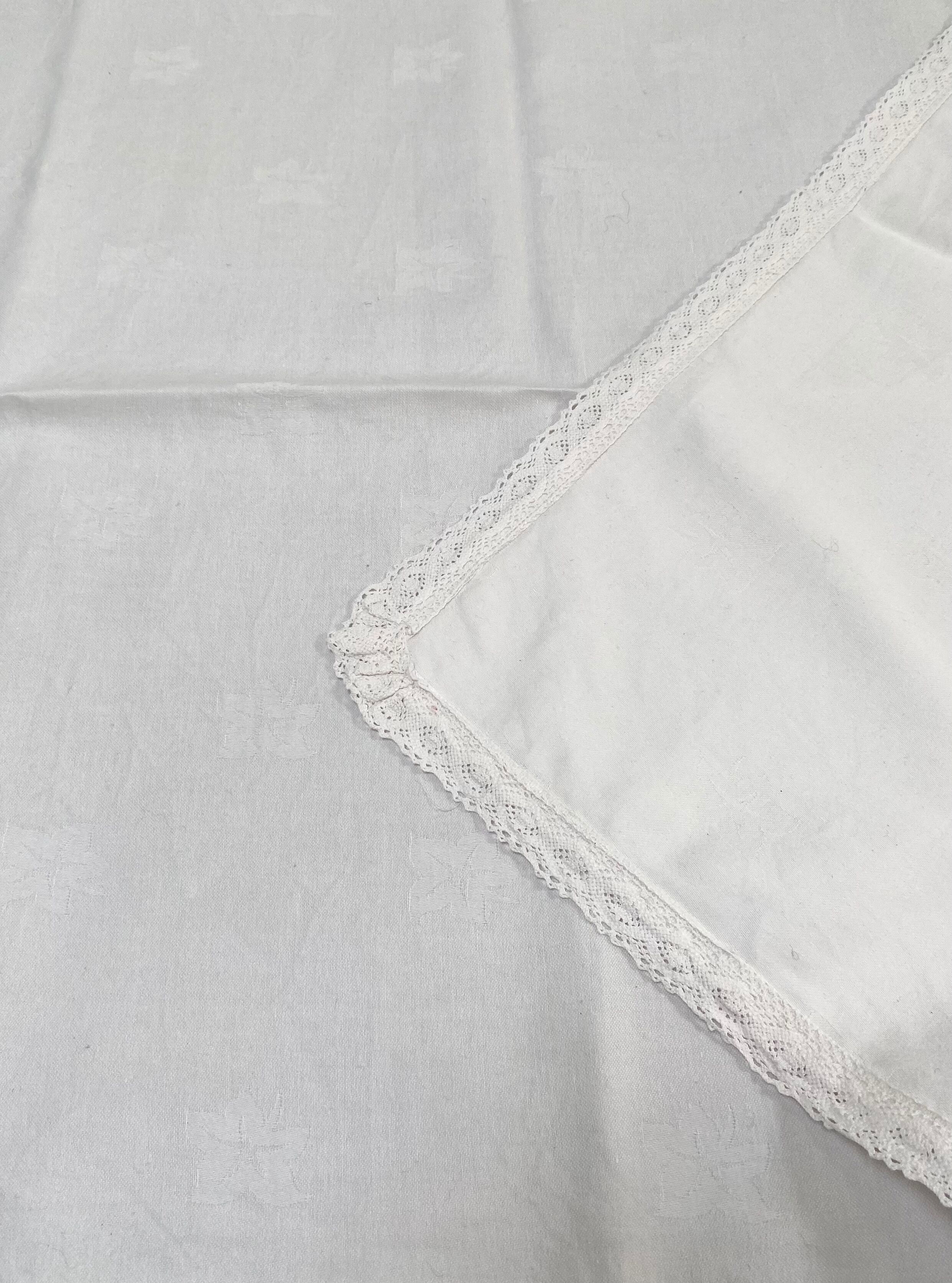 Ancienne nappe blanche brodée 100 x 150