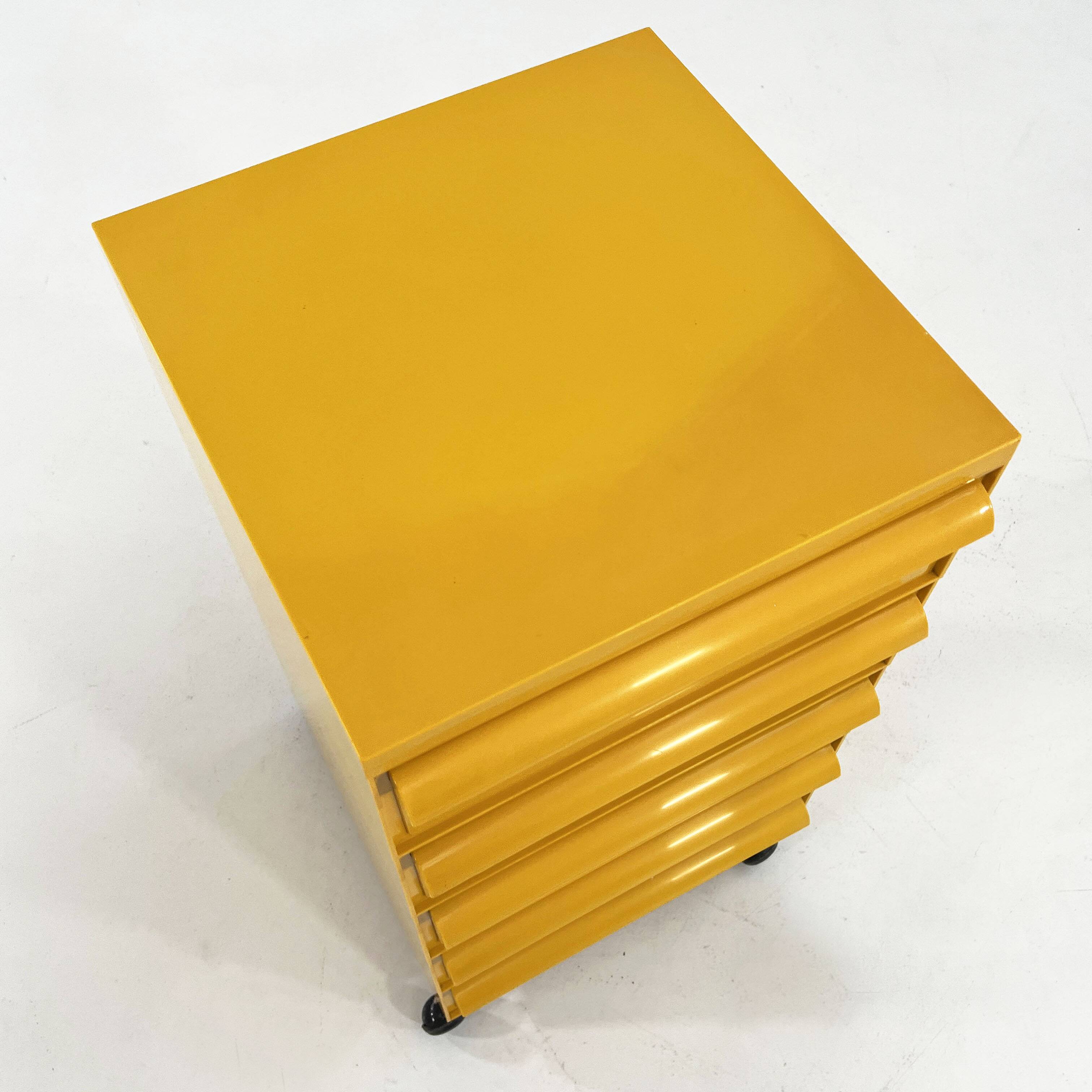 Chest of drawers with 5 drawers model "4601" by Simon Fussell for Kartell, 1970