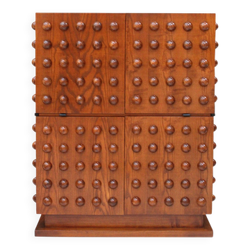 Bar sec italien de style brutaliste en bois de chêne, cabinet à boissons sculpté à la main.