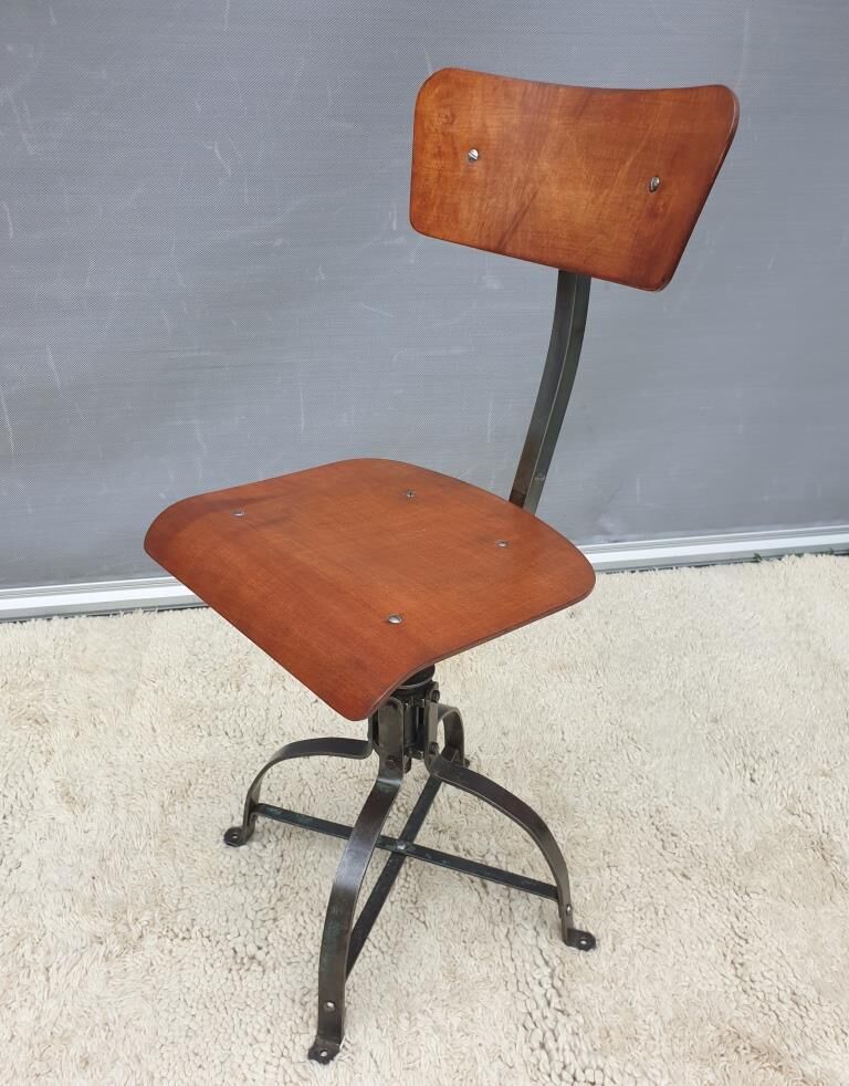Chaise d'atelier Bienaise