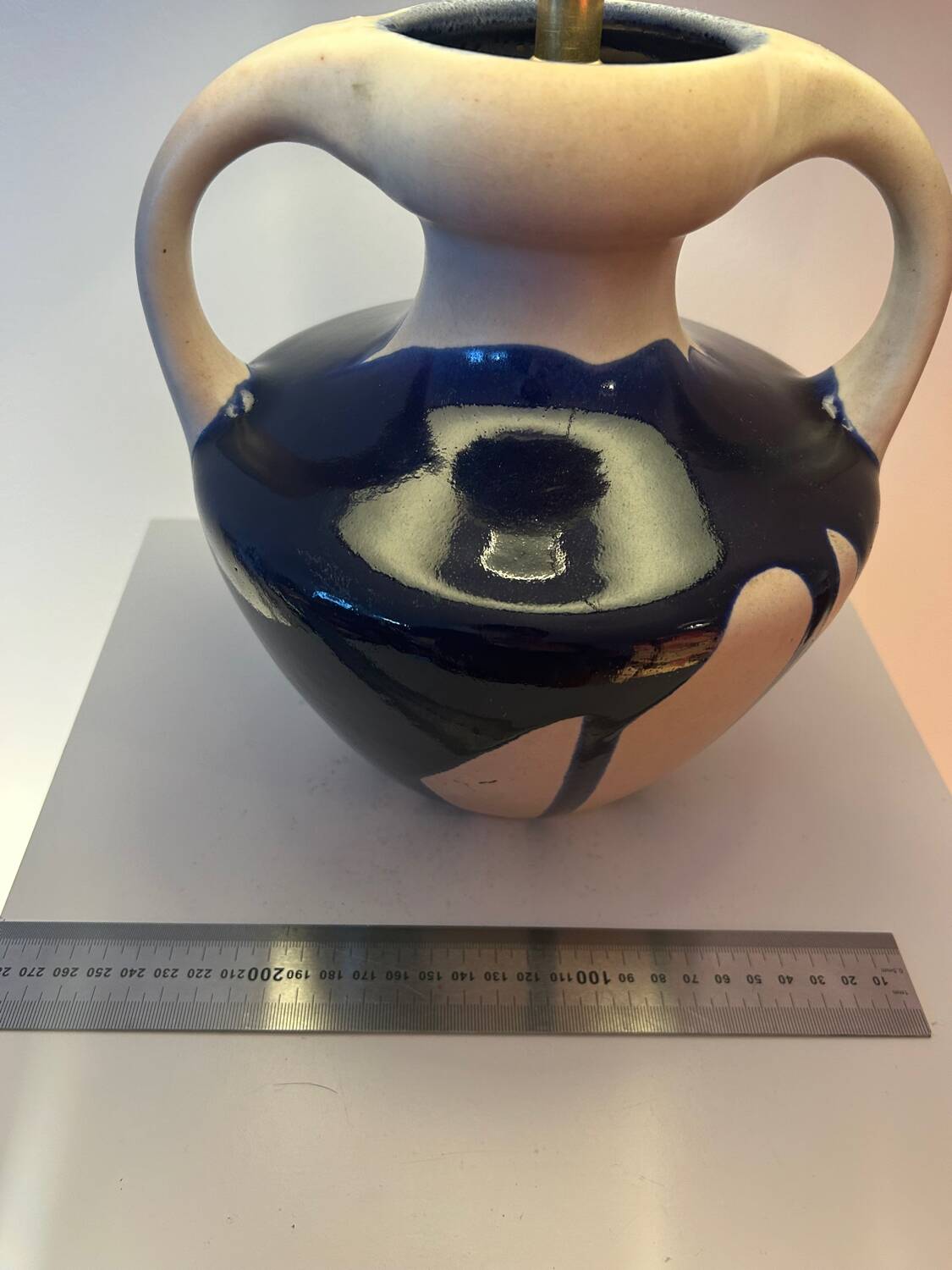 Lampe vase recyclée avec tissu de dragon japonais – céramiques Marei avec expression