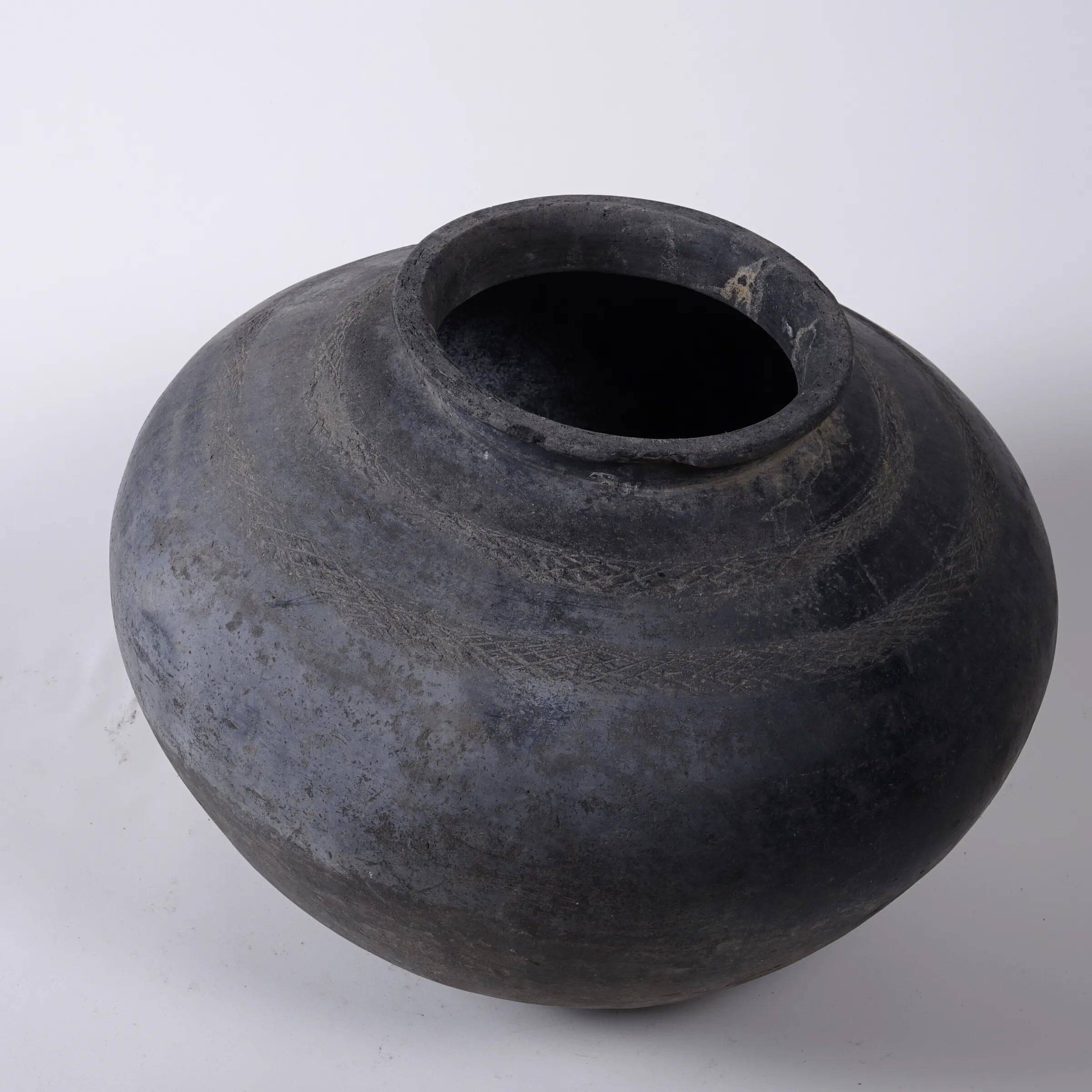 Paani - Indian terracotta jar no. 1