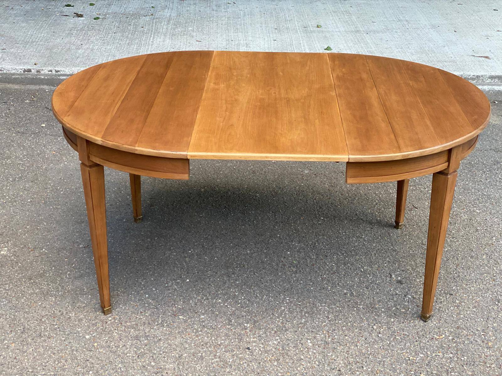 Louis XVI round extendable dining table renovated medium oak 160cm
