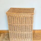 Wicker laundry chest