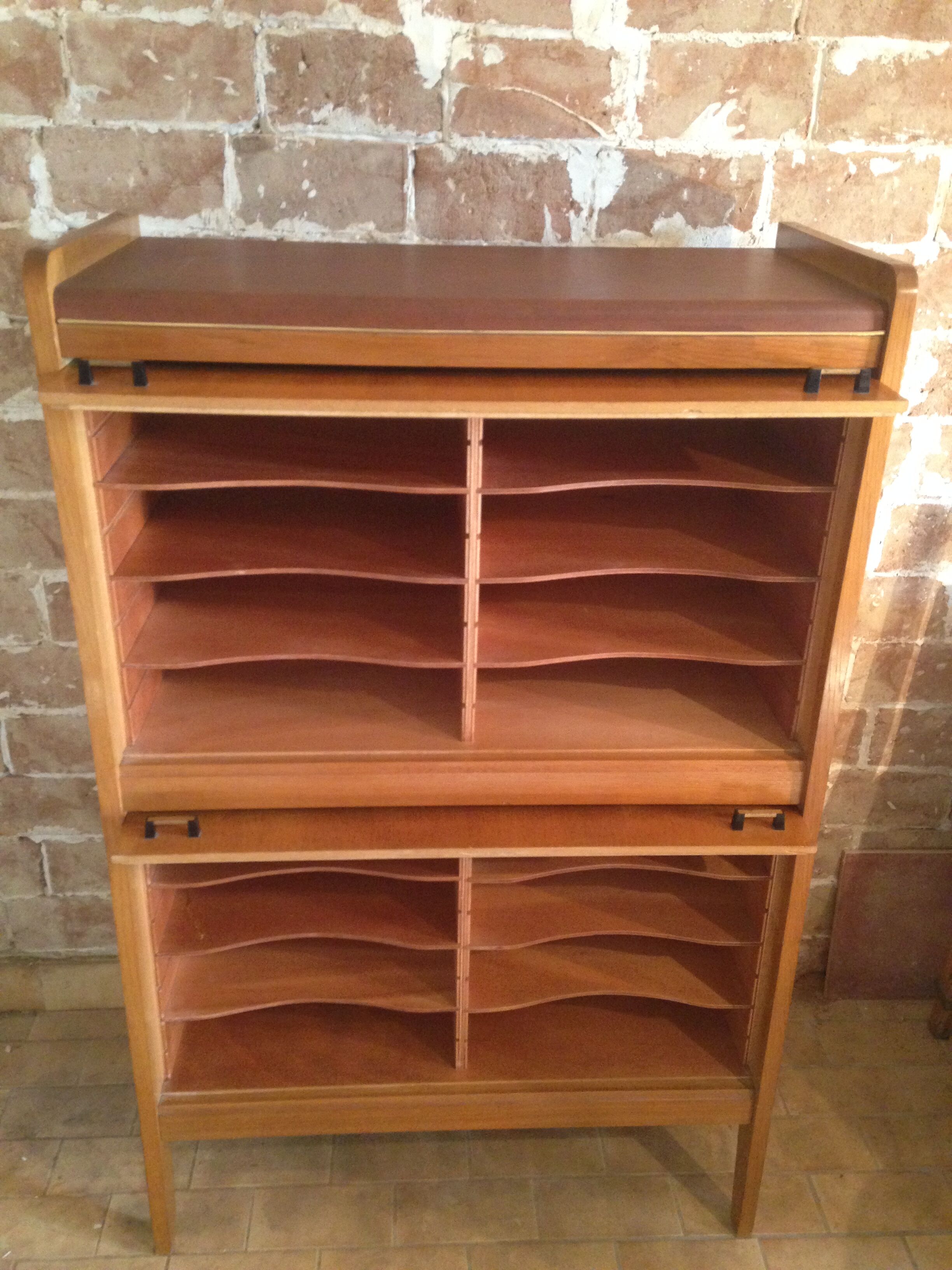 Furniture storage year 50 wood and skai has 16 compartments