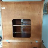 Closed computer office