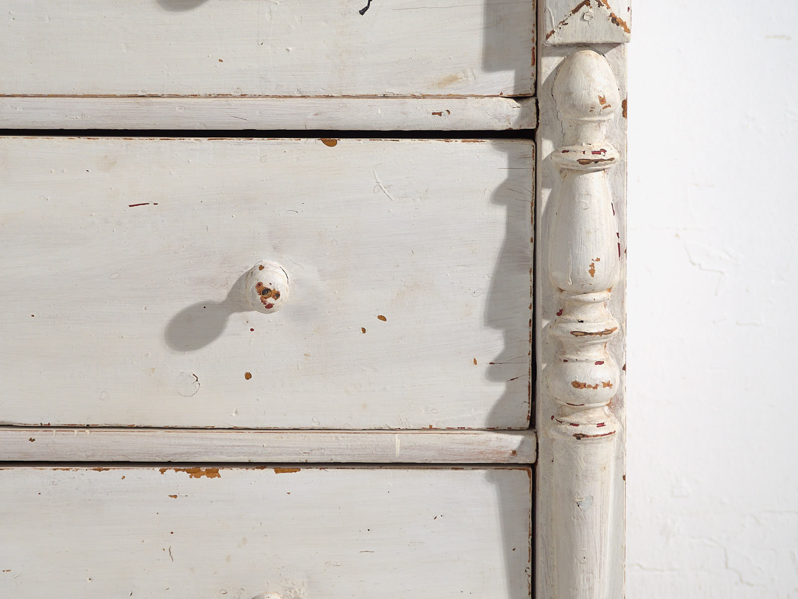 Commode ancienne blanche (c.1920)