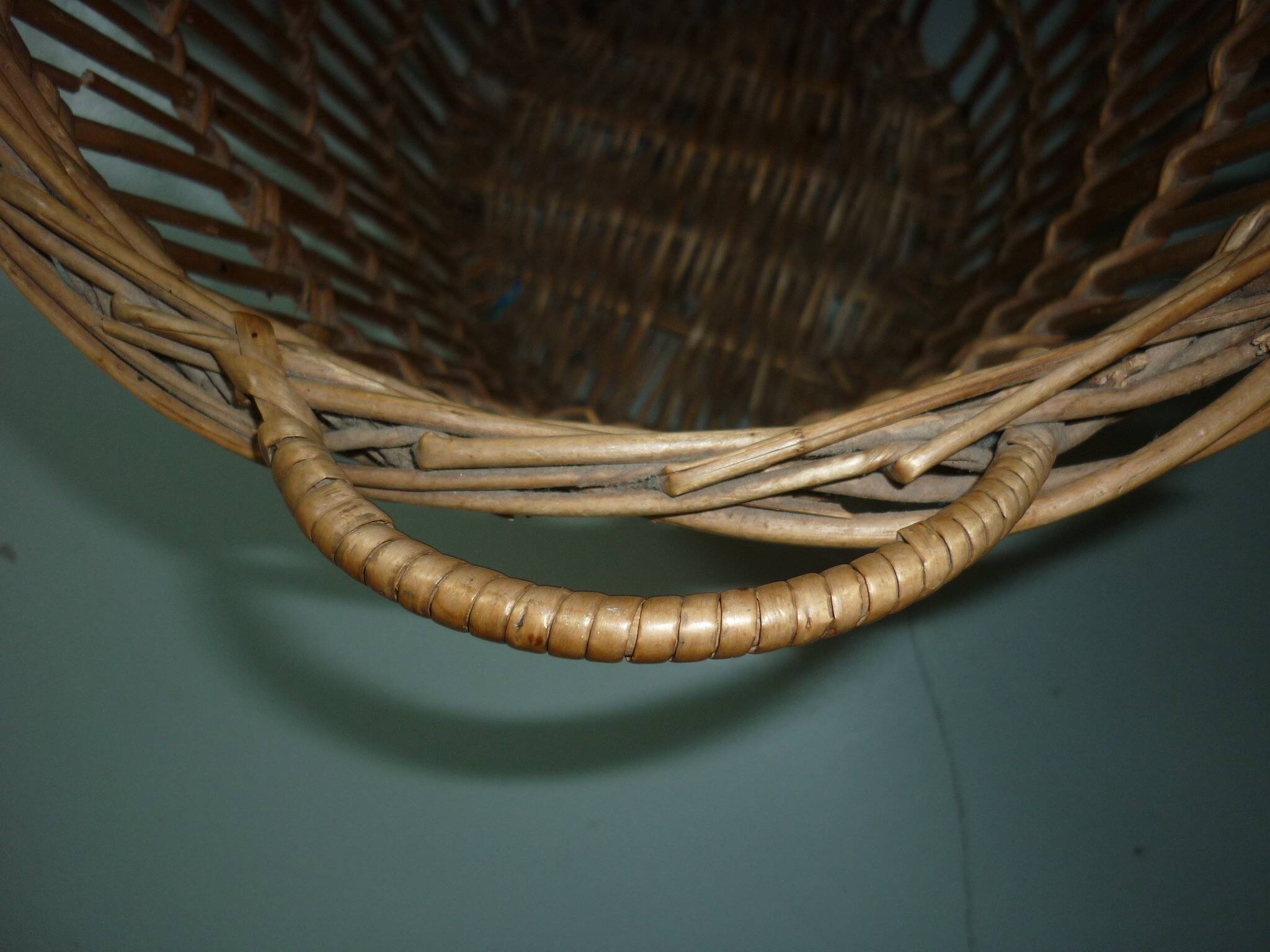 Panier corbeille en rotin vintage