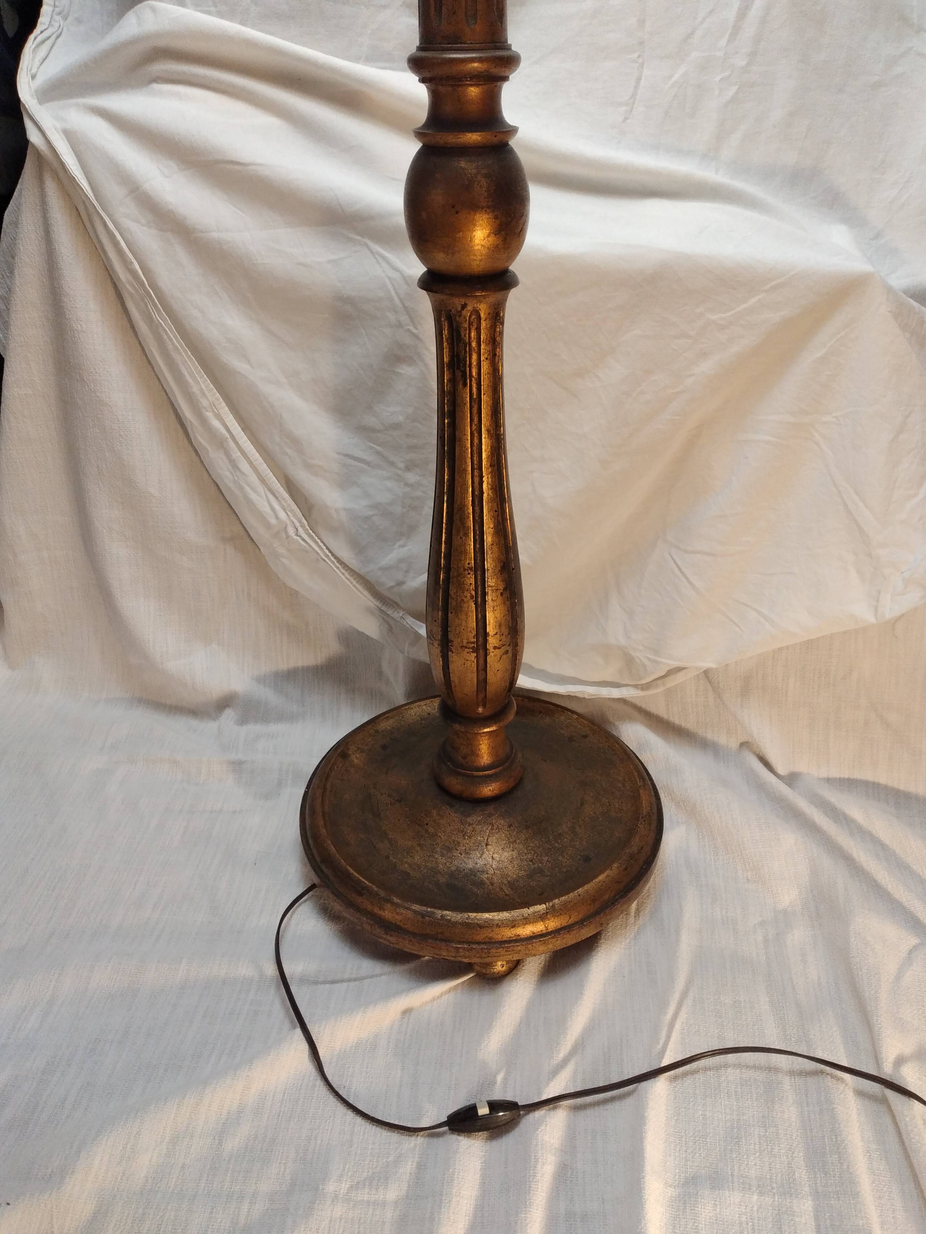 Gilded wooden floor lamp