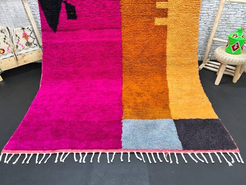 Handmade pure wool rug, size 150 x 250 cm
