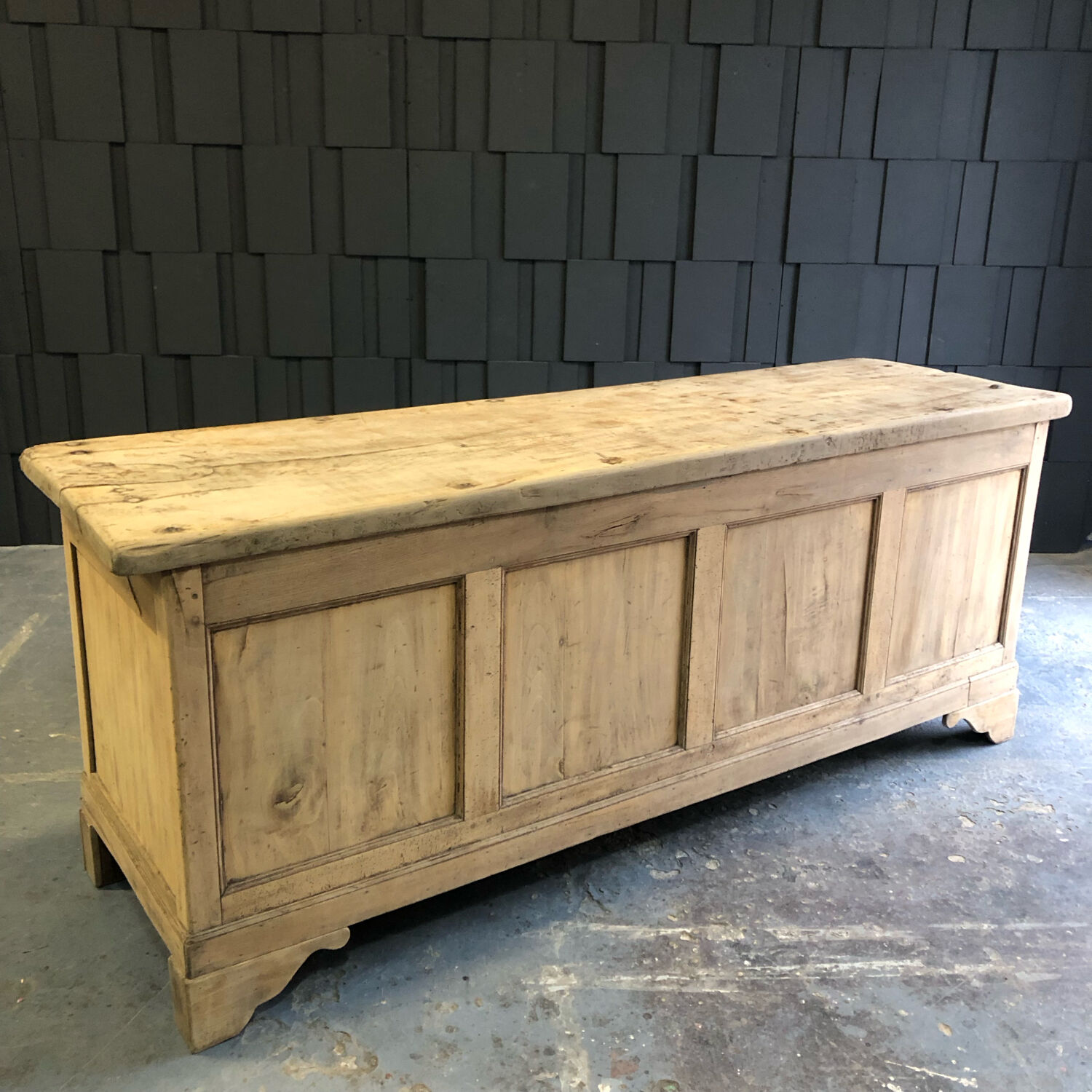 Wooden counter XIXth