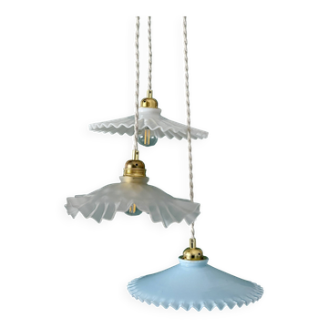 Suspension triple abat-jour vintage en verre et opaline