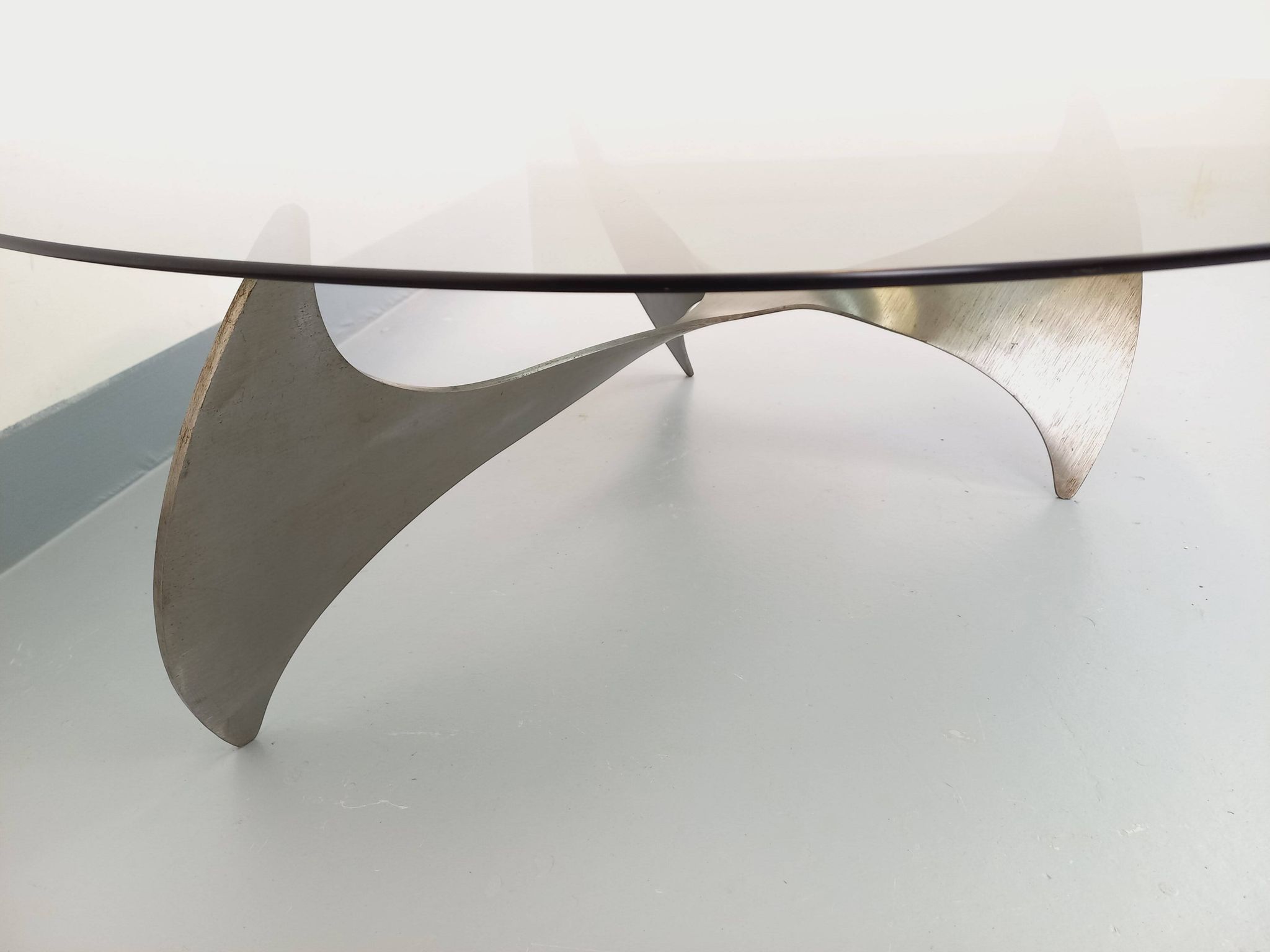 Table basse hélice vintage Propeller de Knut Hesterberg en acier et verre
