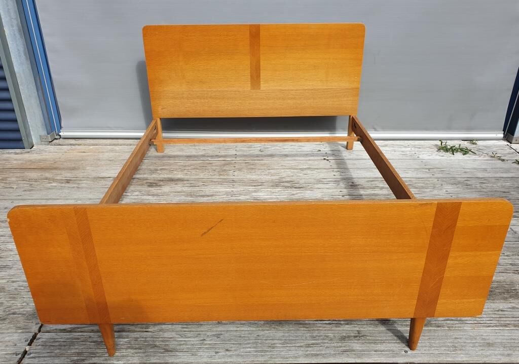 Vintage bed 1960 geometric marquetry 140