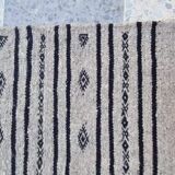 Hand-made grey and black carpet in pure wool  - 110x73cm