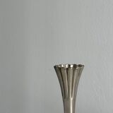 Chic and refined antique metal soliflore