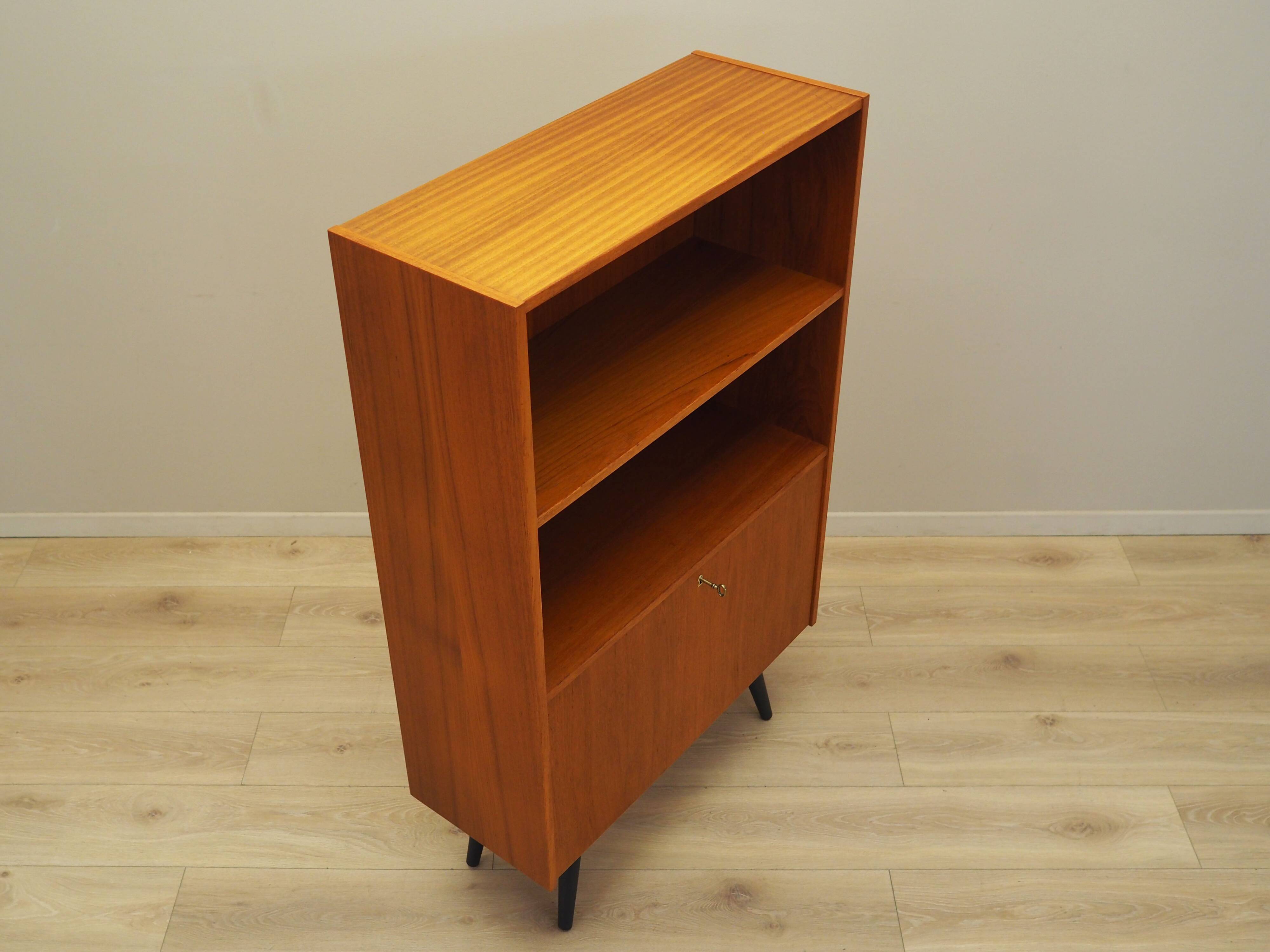 Bibliothèque en teck, design danois, années 1970, production : Danemark