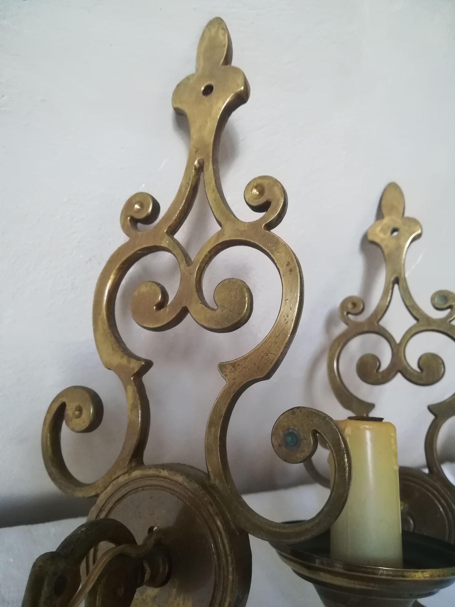 Duo d'appliques en laiton