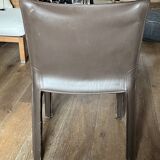 Chaise en cuir