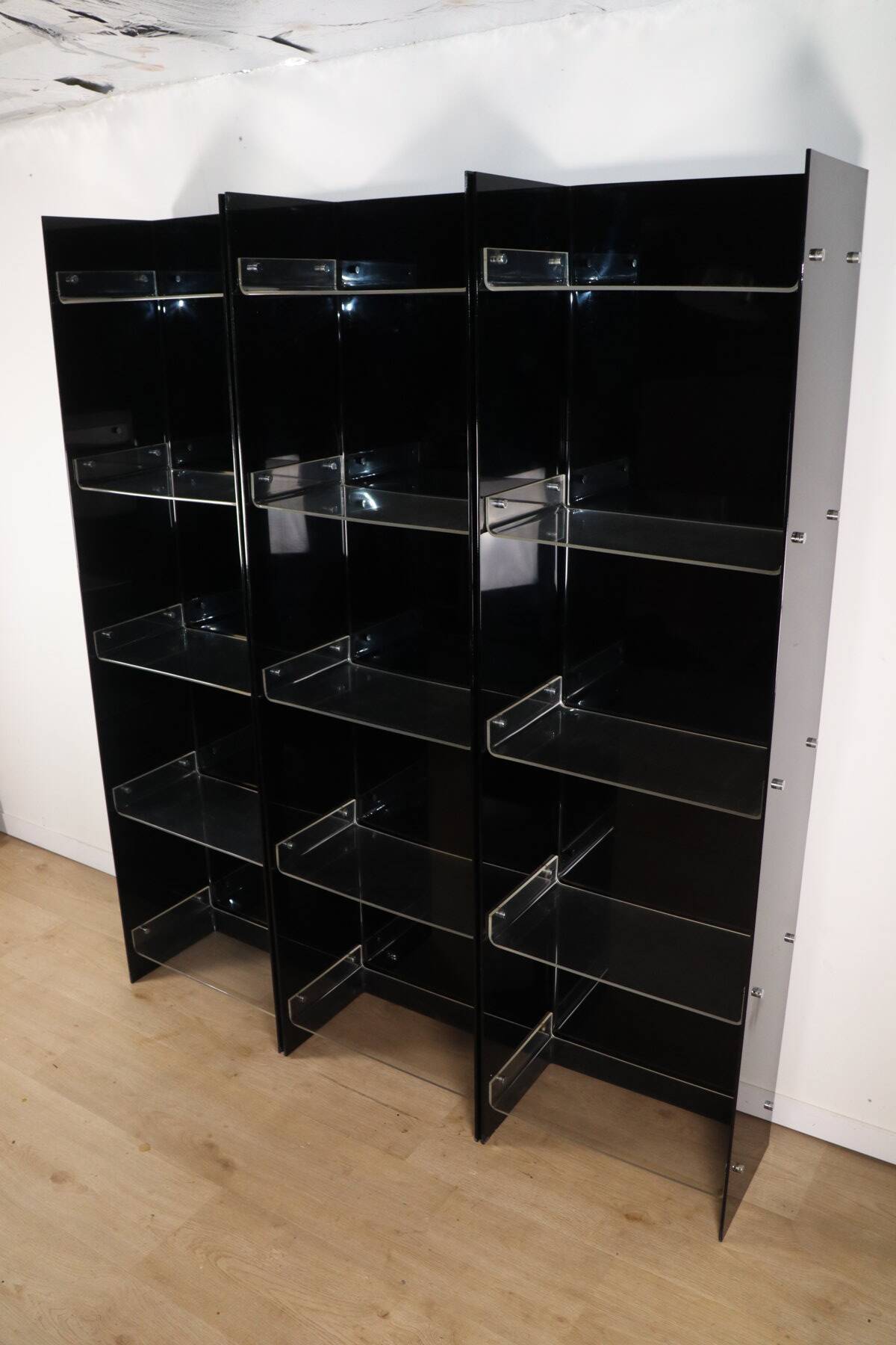 Vintage Space Age bookshelf in black and clear plexiglass – 1970