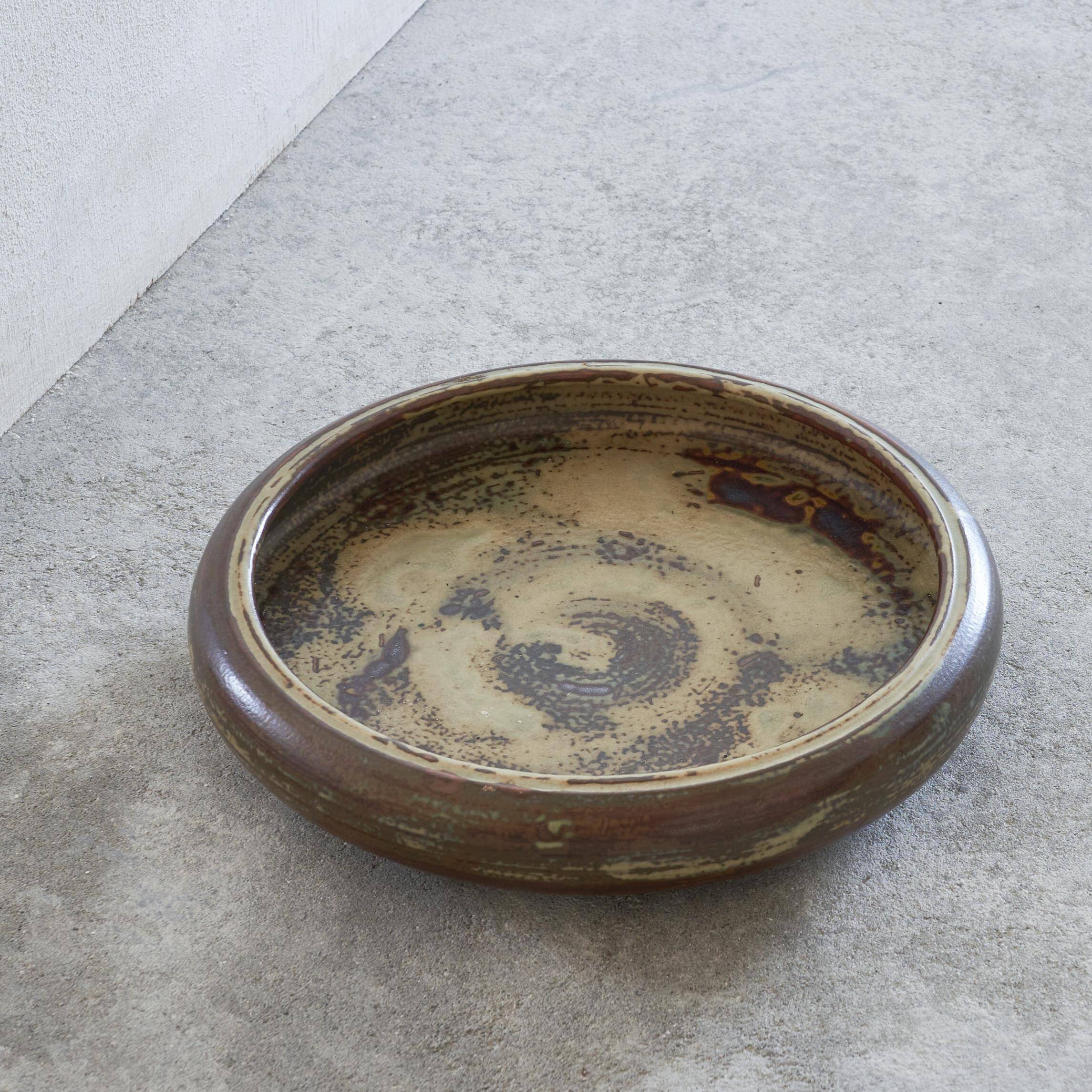 Danish pottery bowl by Carl Hallier mid-century for Royal Copenhagen, 1950.