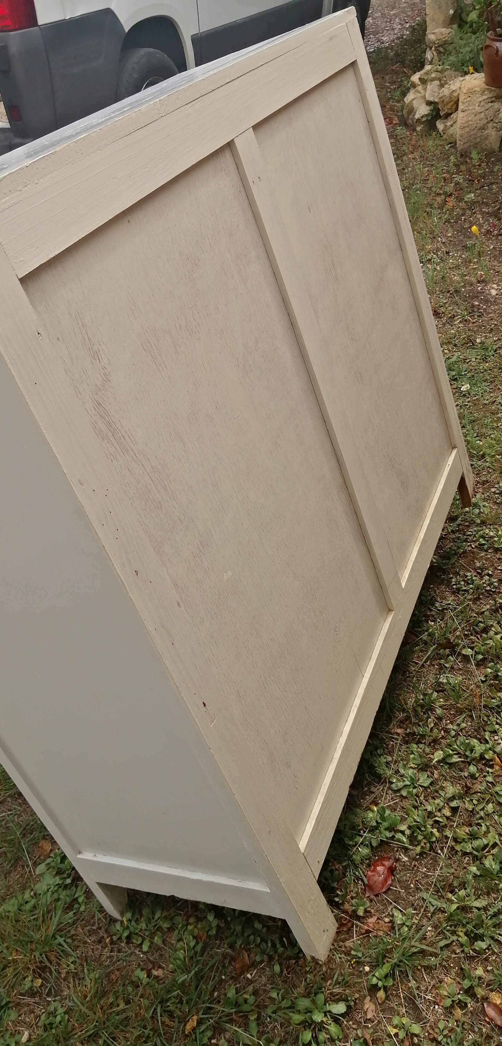 Parisian buffet decorated with flowers