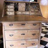 Writing desk in solid pine