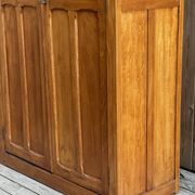 Armoire parisienne