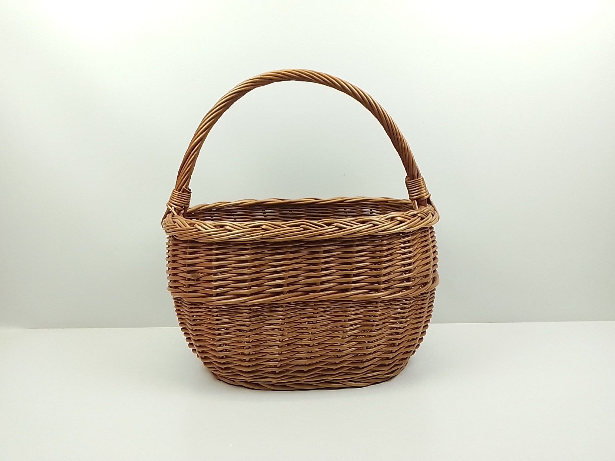 Wicker shopping basket one handle