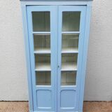 Small old showcase library