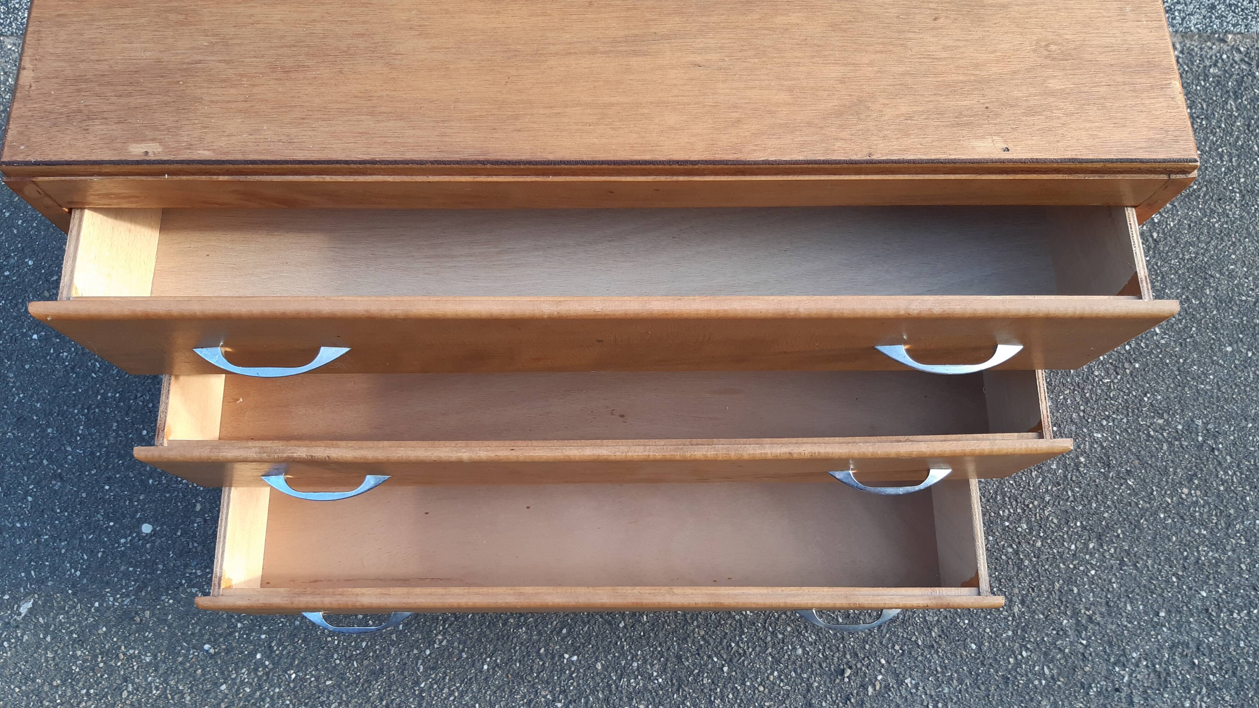 Vintage chest of drawers