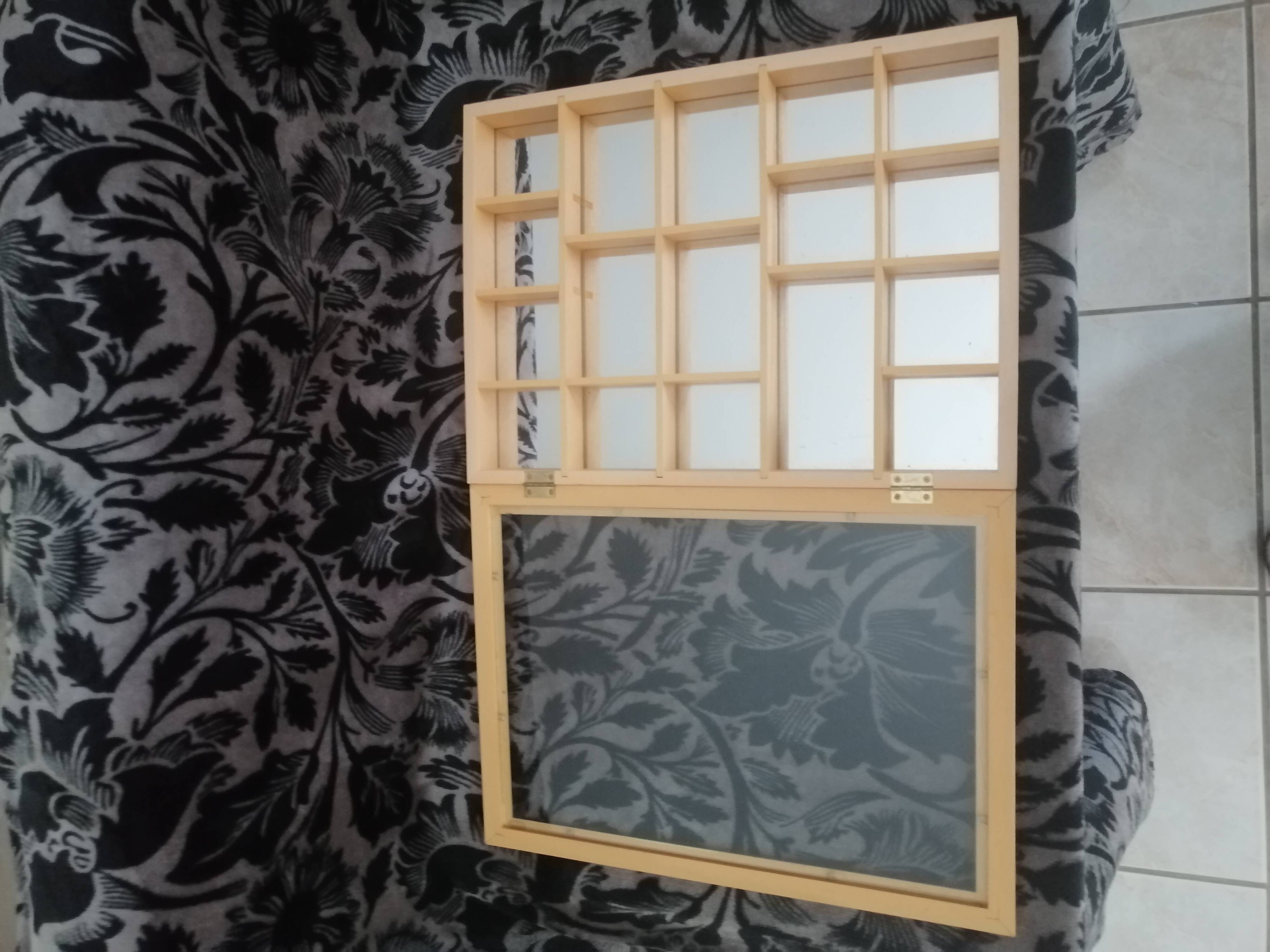 Miniature wall or installation case