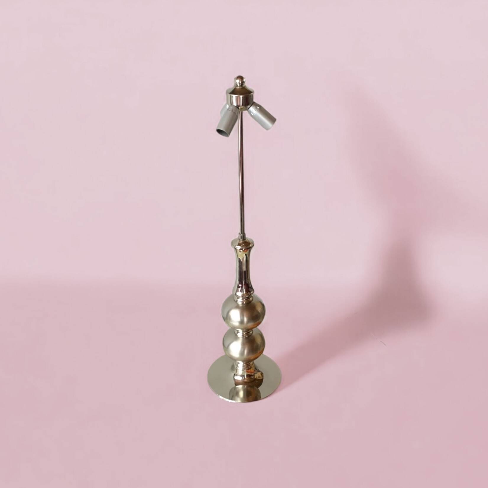 Large vintage floor lamp base in chrome metal and brushed aluminum