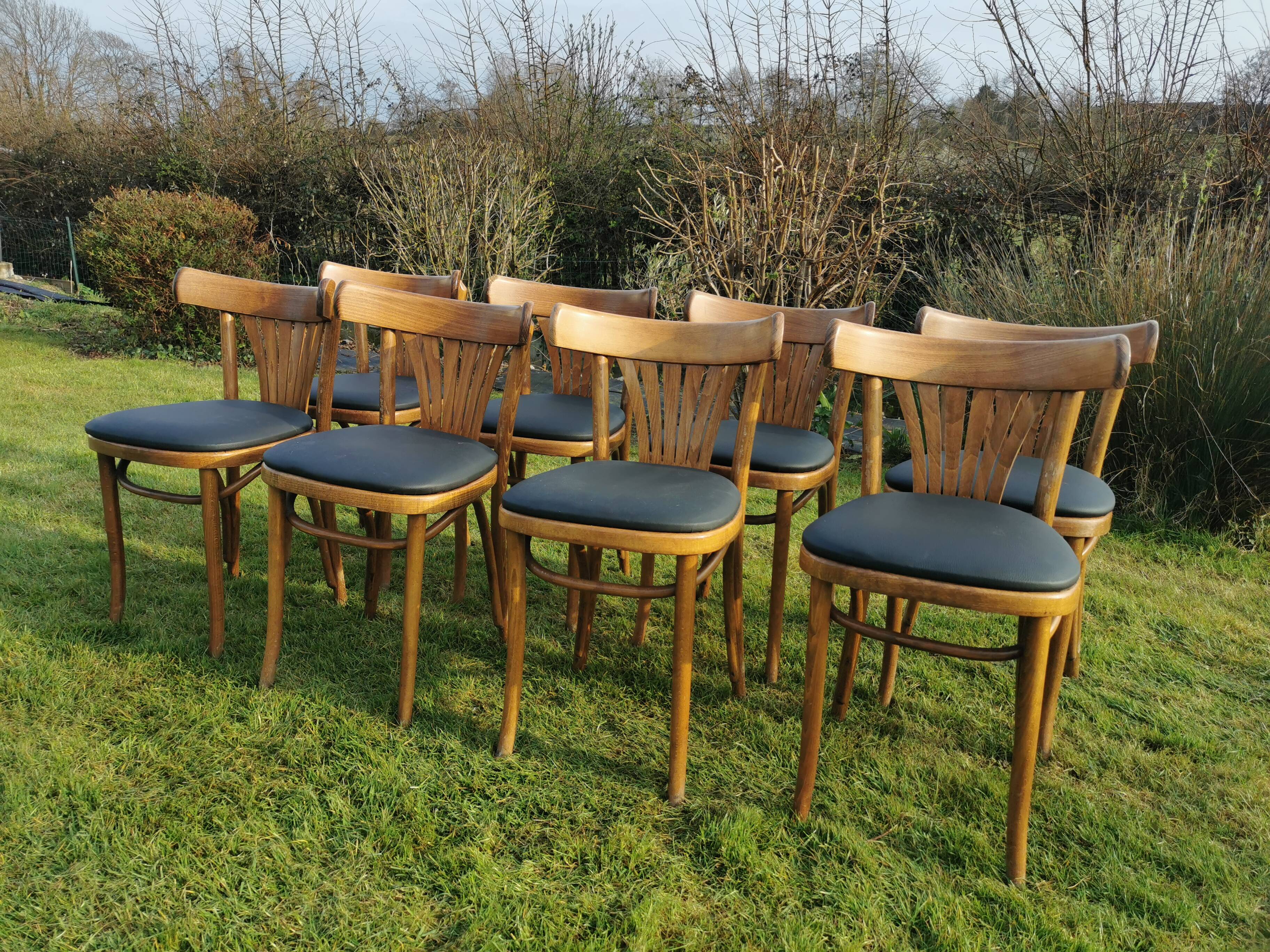 Série de 8 chaises bistrot