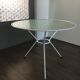 Table d'appoint moderniste du milieu du siècle d’Artimeta, années 1950