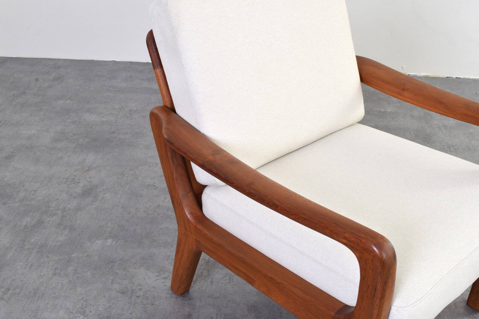 Lounge chair by Juul Kristensen and danich teak lounge chair, set of 2