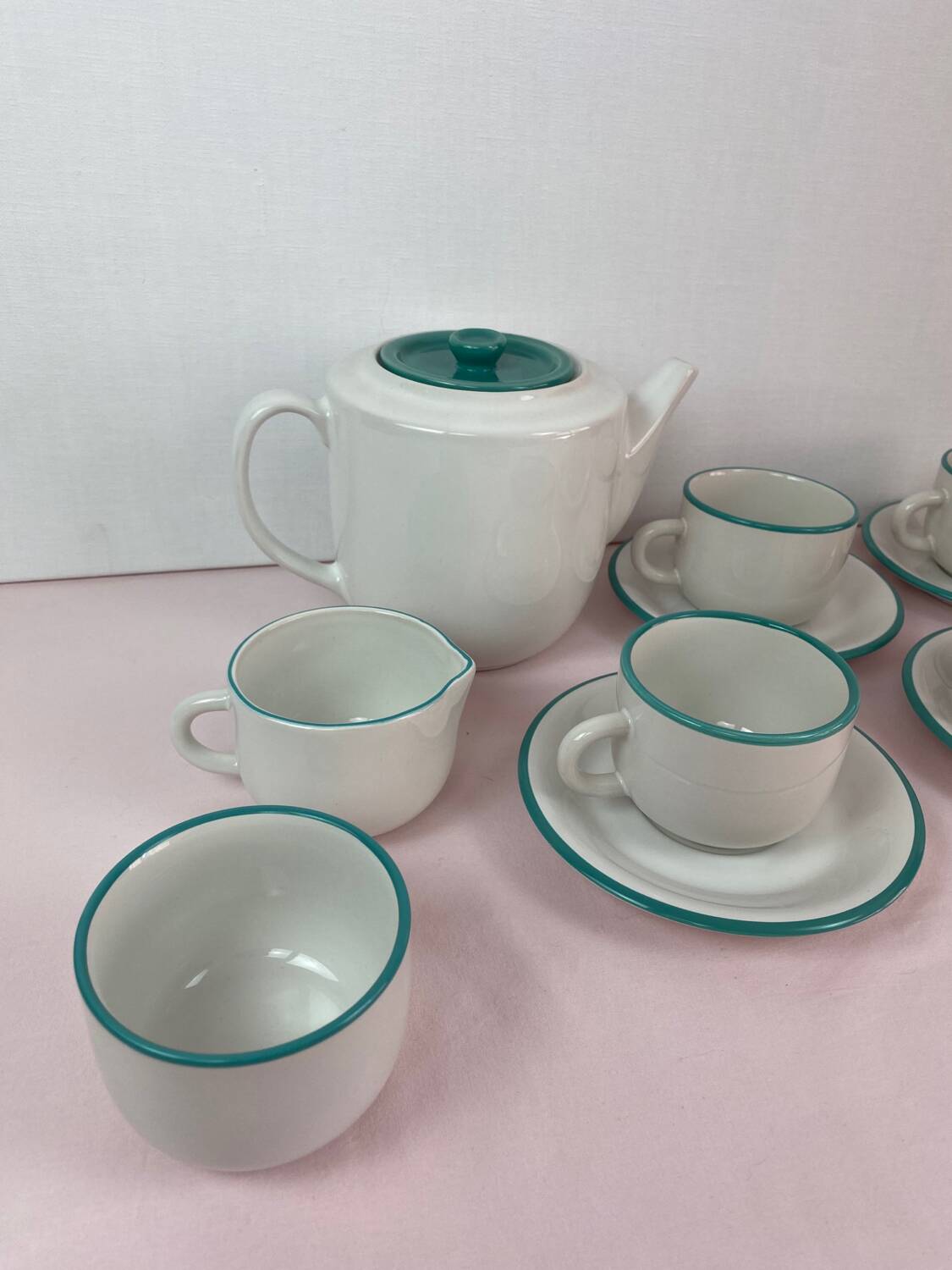 Vintage white and green service