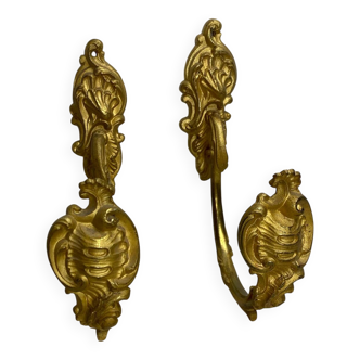 Anciennes patères en bronze 