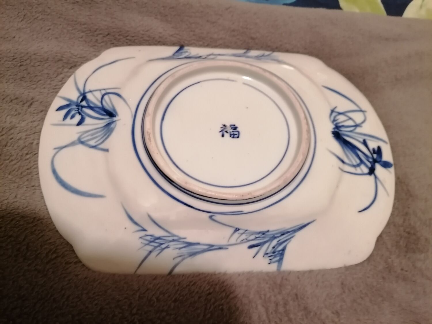 Rectangular dish 19th century Celadon green background Imari Japan